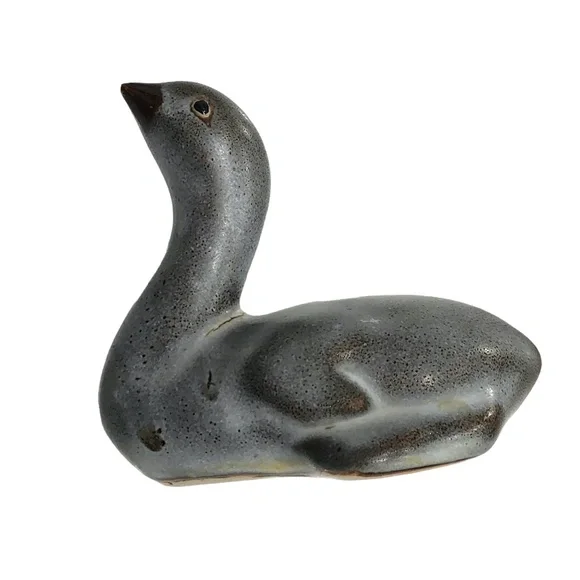 VINTAGE PIGEON FORGE POTTERY SWAN